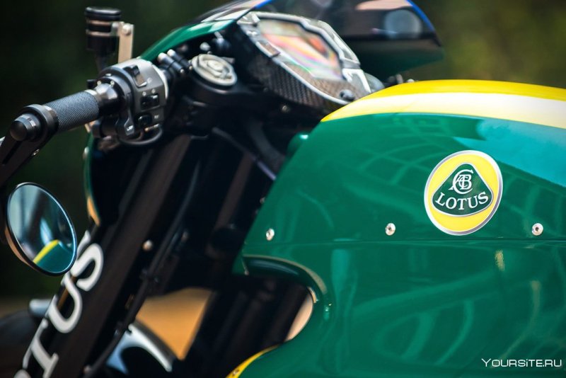 Lotus c-01, tron Light Cycle