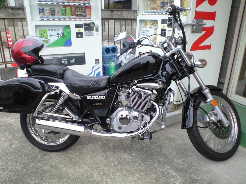 Suzuki GZ 125