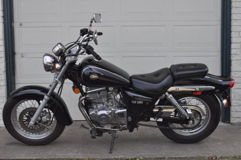 Suzuki Marauder 250