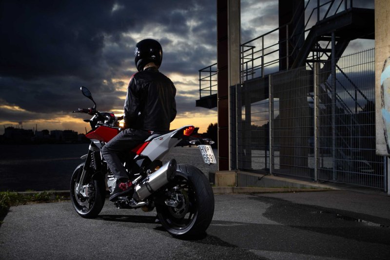 Фотообои мотоцикл nuda 900r