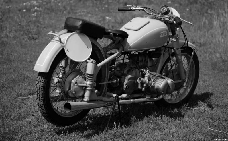 Мотоцикл Урал м75