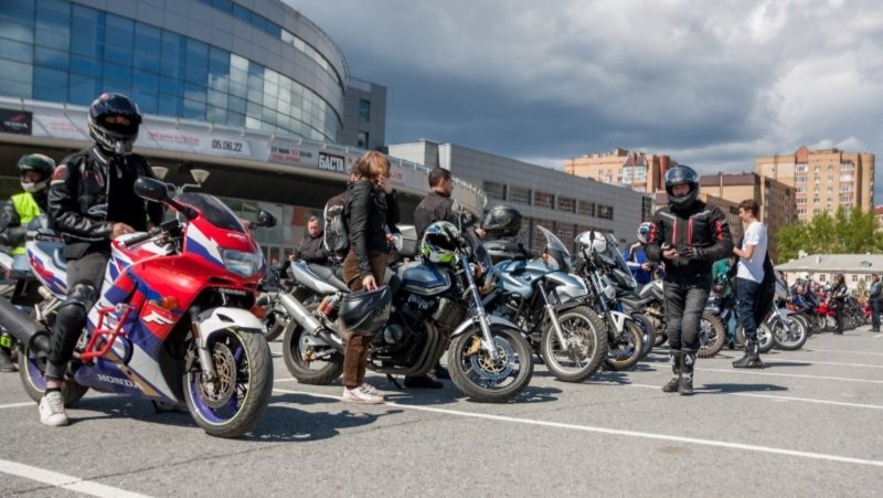 Сезон мотоциклистов