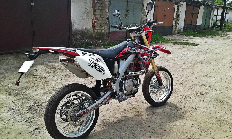 ABM ZR 250 motard