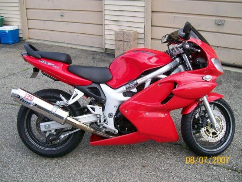 Suzuki sv650s красный