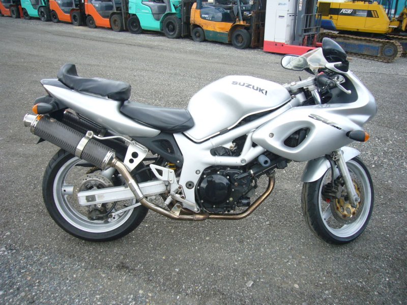 Suzuki sv400s