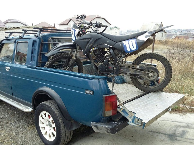 Нива пикап 2329 для перевозки мотоцикла