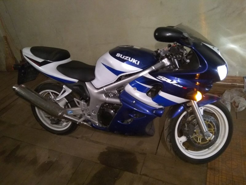 Suzuki SV 400 Sport