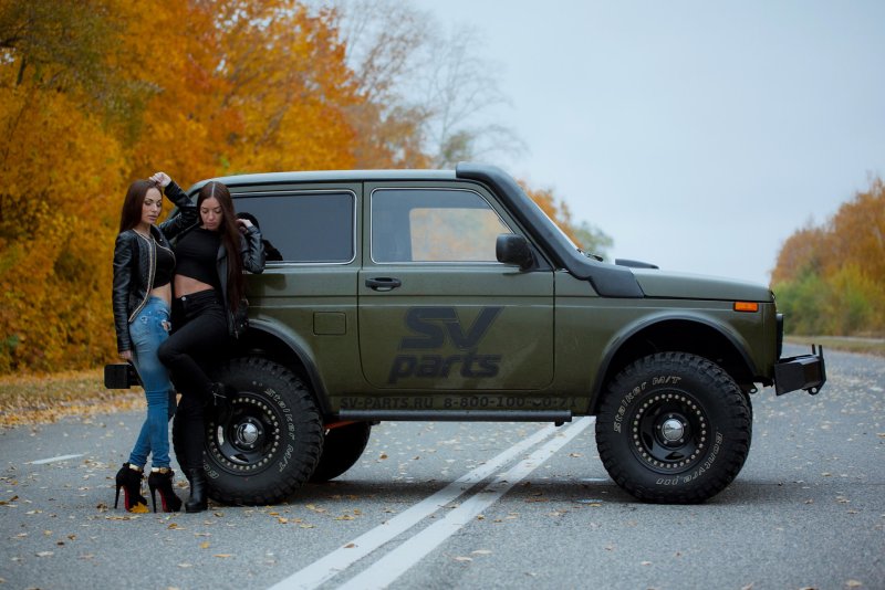 Нива 2131 офф роуд девушка