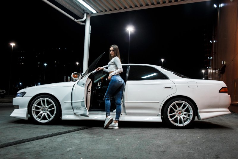 Тойота Марк 2 90 кузов и девушки