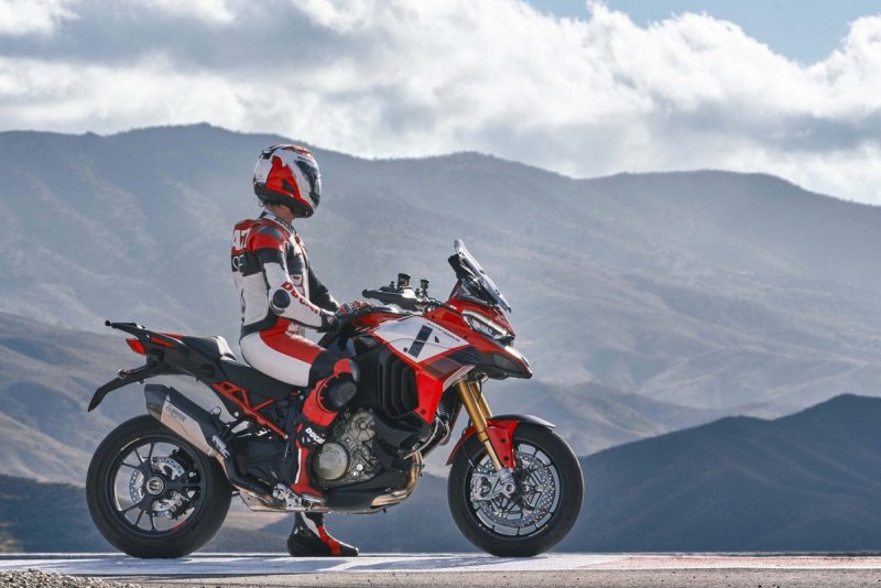 Ducati Multistrada v4 Pikes Peak 2022