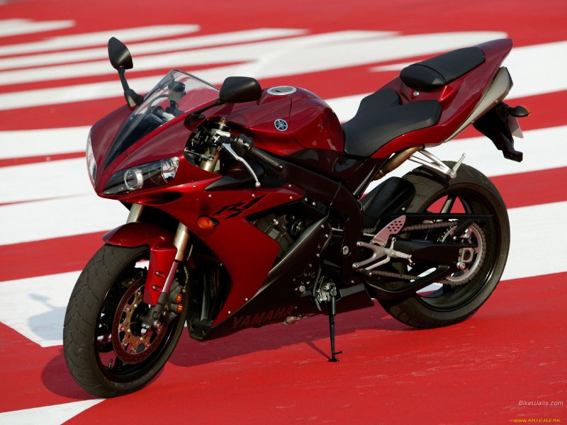 Yamaha YZF-r1 красный