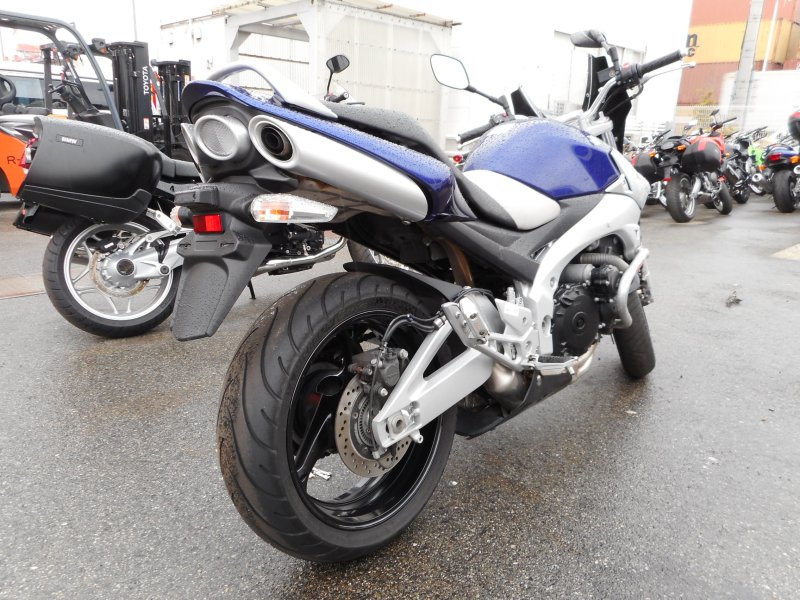 Suzuki GSR 400