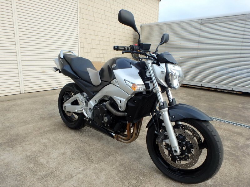 Suzuki GSR 400 2006 год