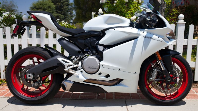 Мотоцикл White 2k