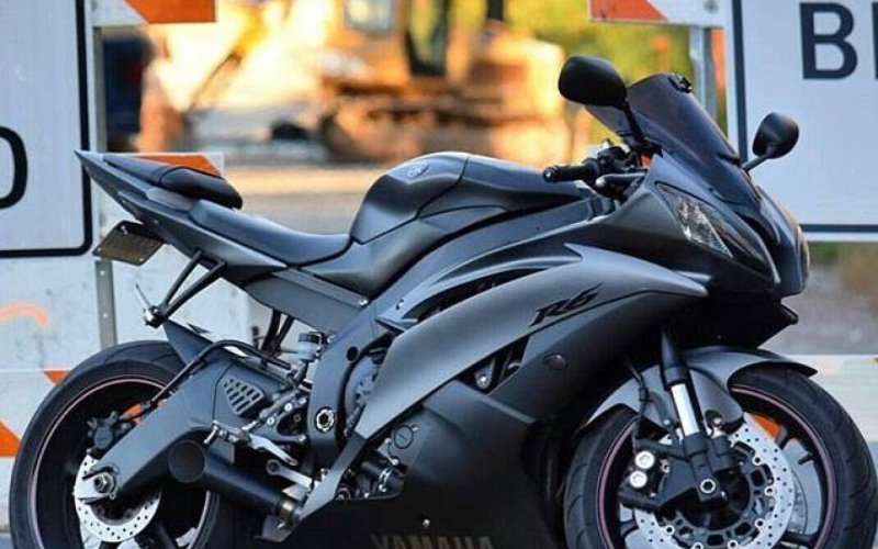 Мотоцикл Yamaha YZF-r6 черный