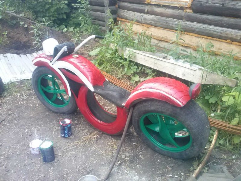 Мотоцикл из шин