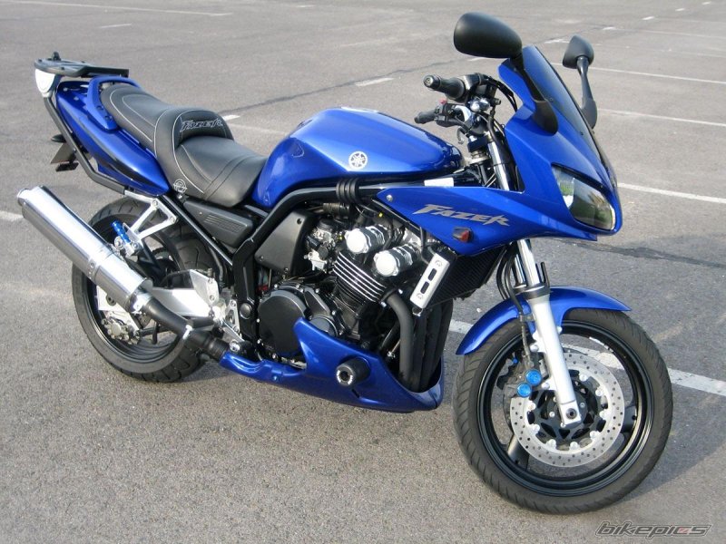 Yamaha FZS 600 fazer
