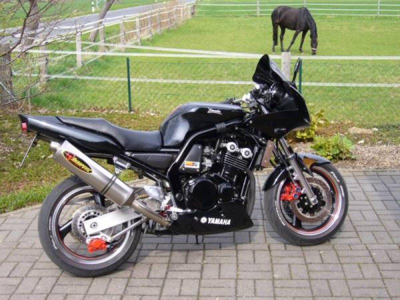 Yamaha FZS 600 Street