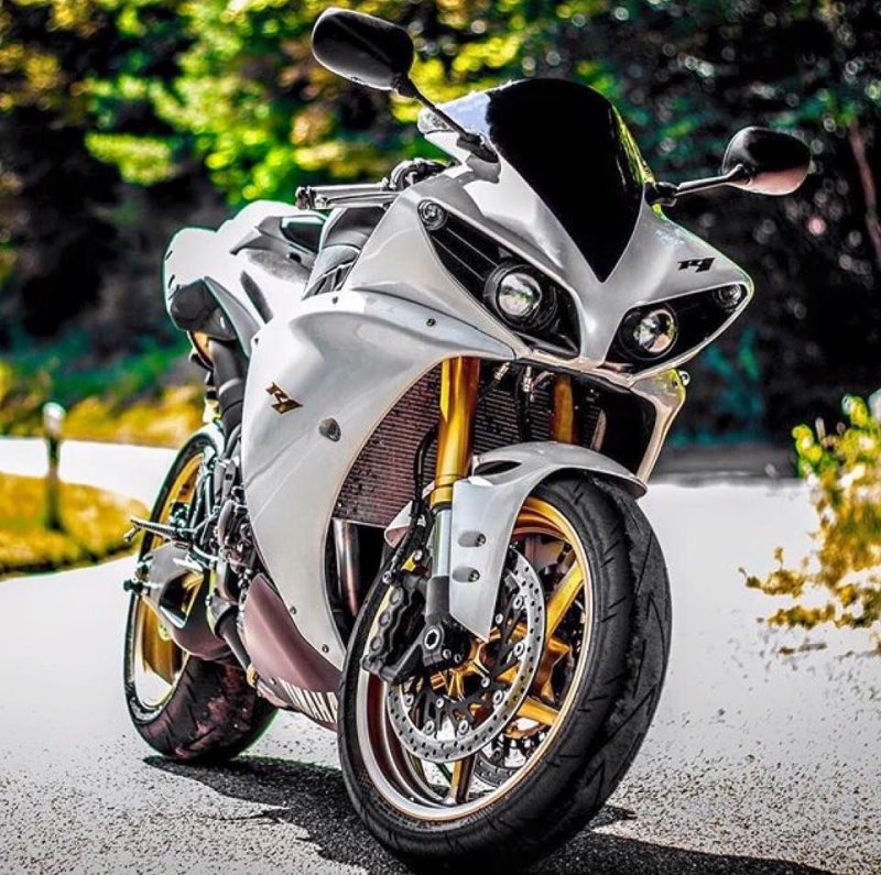 ,Yamaha Yamaha r1