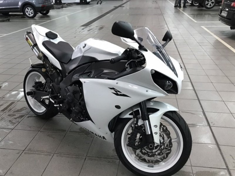 Yamaha YZF r1 2011