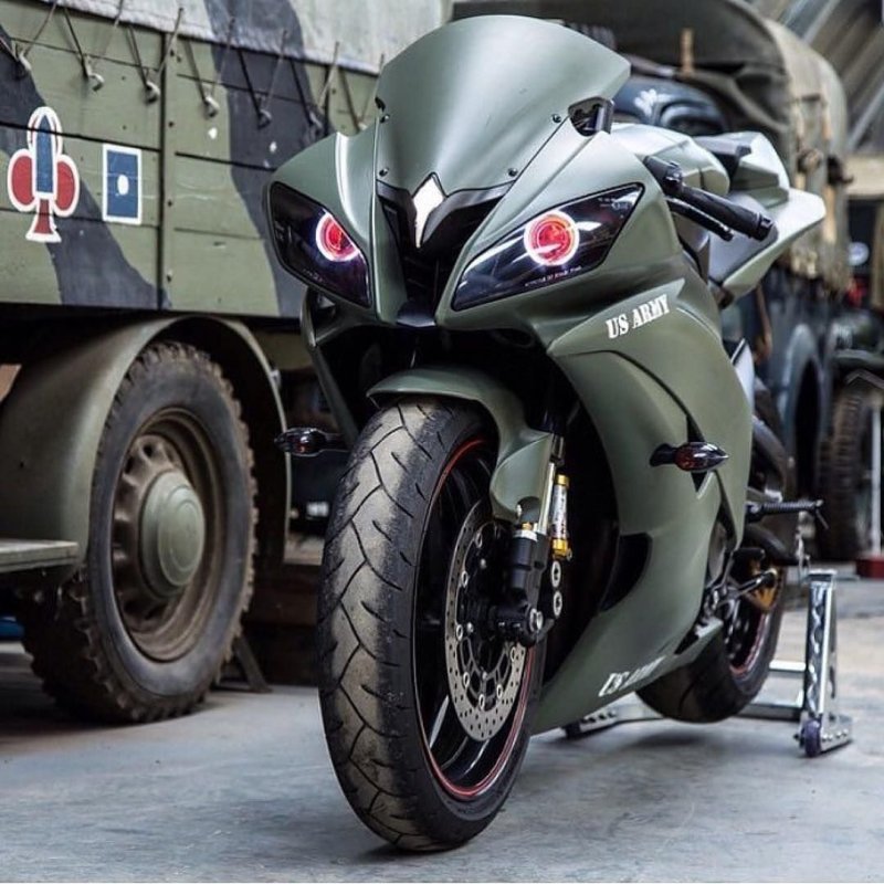 Yamaha r1 цвет хаки