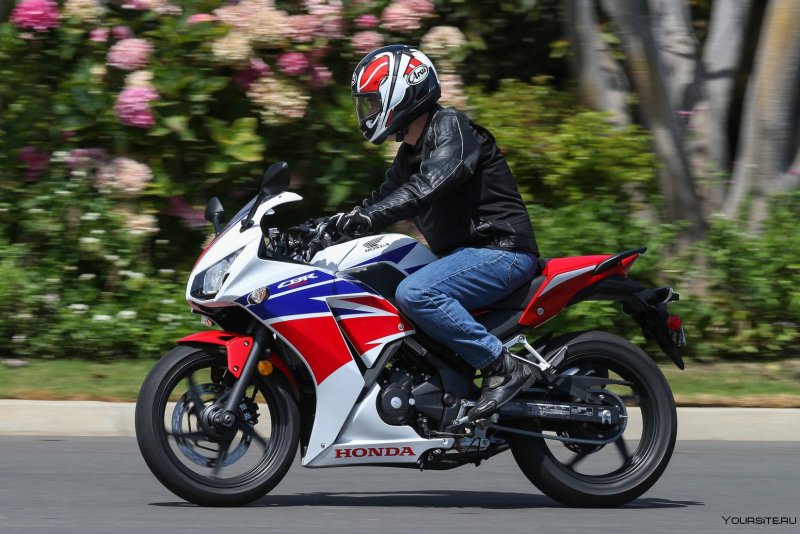 Спортбайк Honda 300