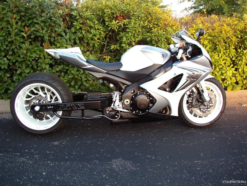 Yamaha r1 с удлиненным маятником