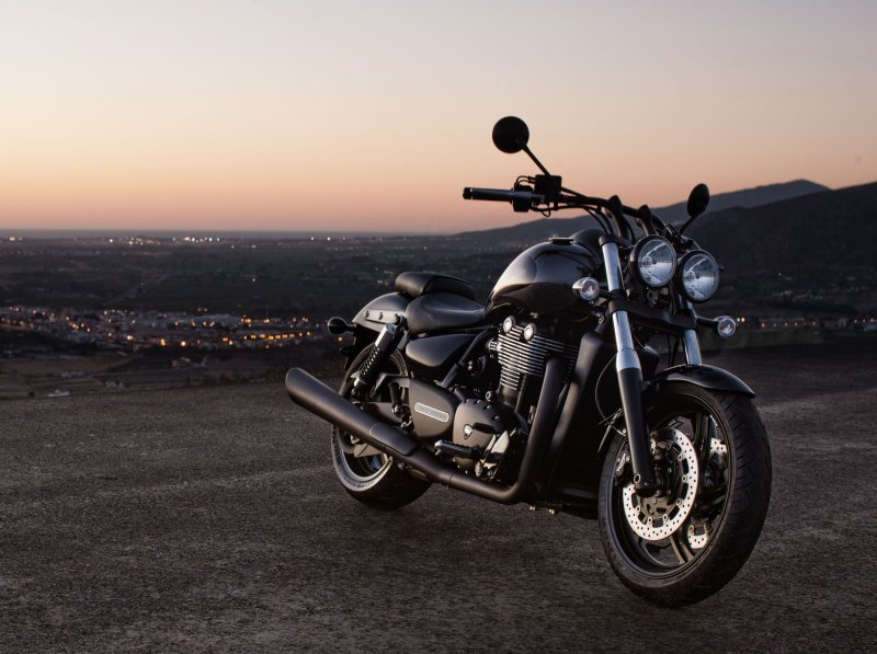Triumph Thunderbird Nightstorm