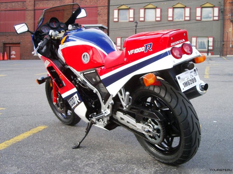 Honda vf1000r 1985