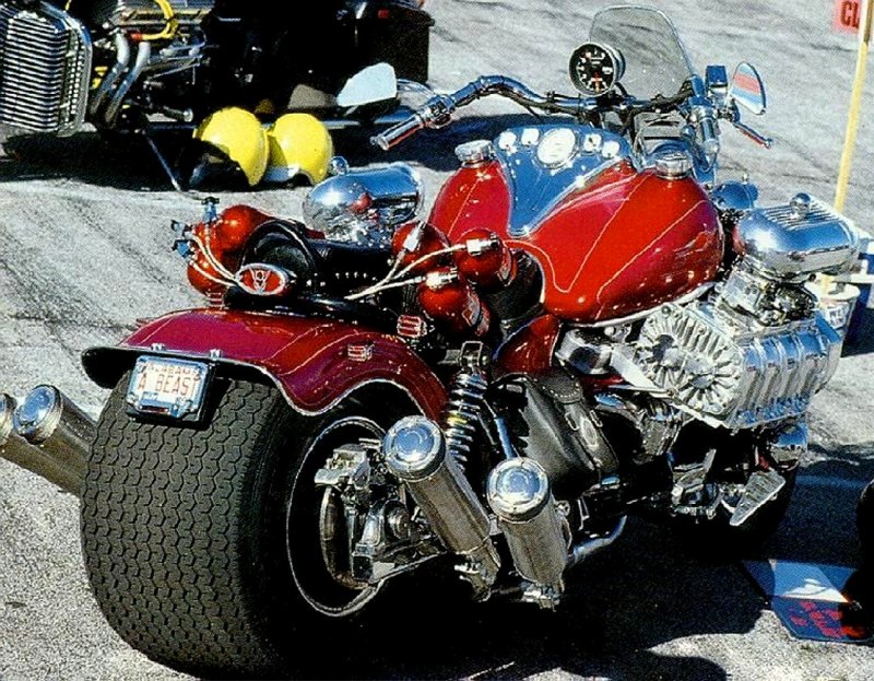 Мотоцикл Boss Hoss v8