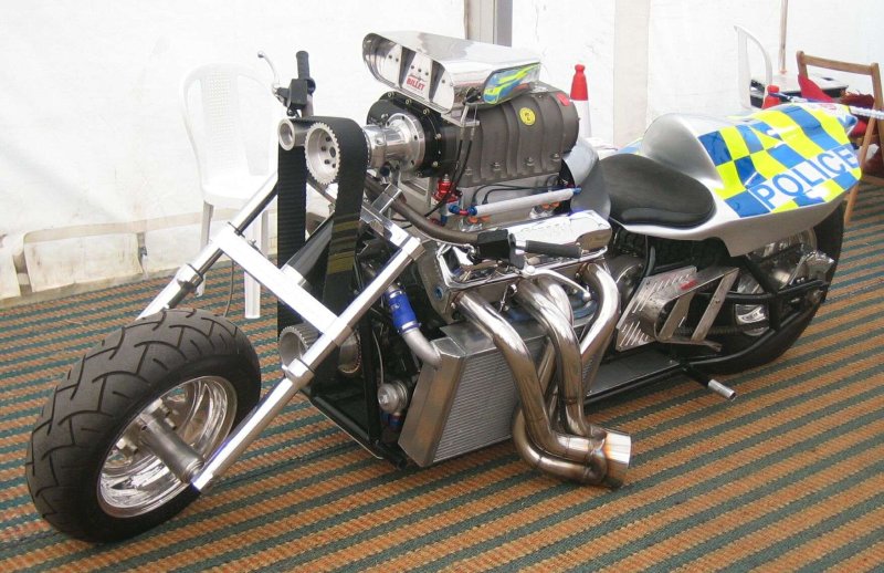 Мотоцикл BMW v8