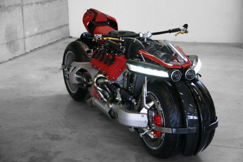 Lazareth lm847 — 4-колесный мотоцикл