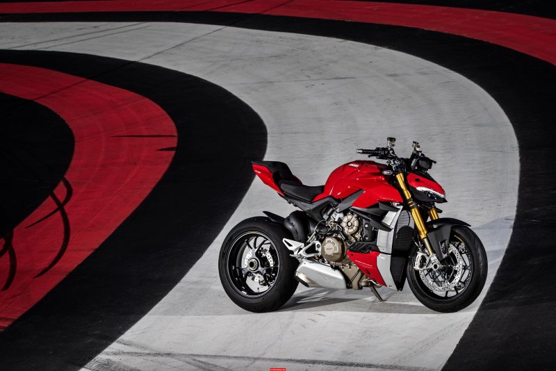 Мотоцикл Ducati Streetfighter v4