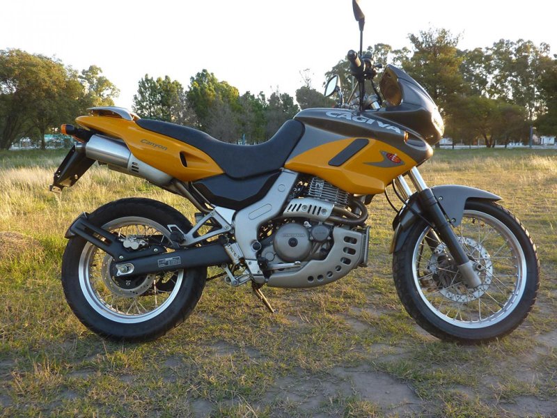 Мотоцикл Каджива каньон 500