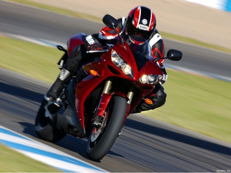 Yamaha YZF r1 2004 Wallpaper