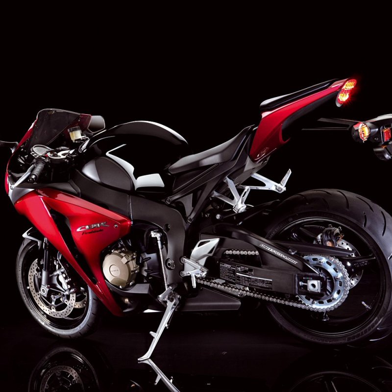 Honda 2008 v4 мотоцикл