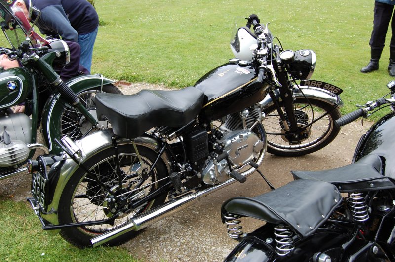 Vincent Comet 500;