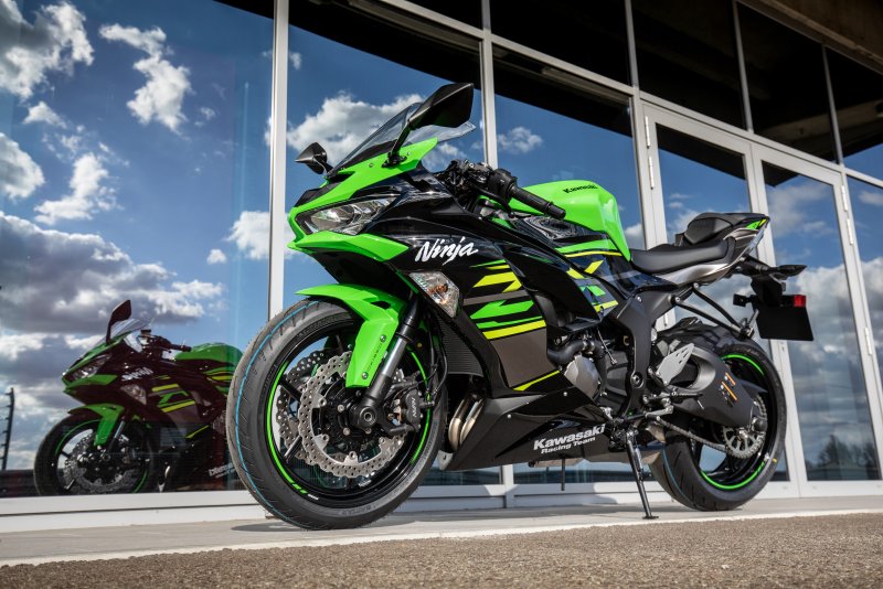 Кавасаки zx6r 2020