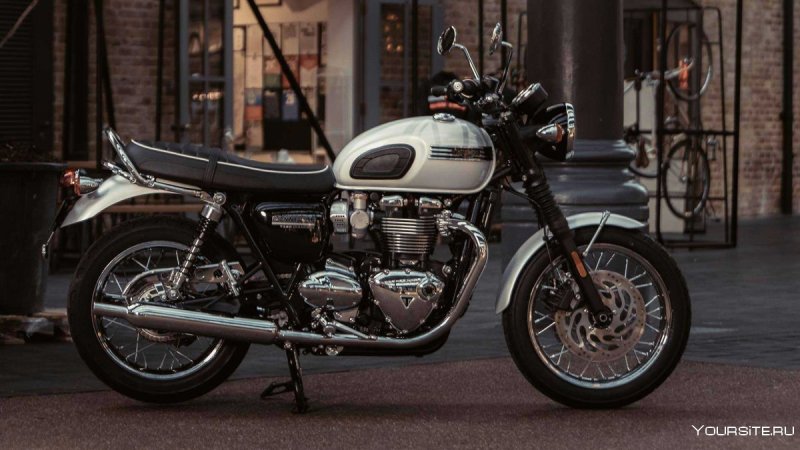 Triumph Bonneville три метра над уровнем