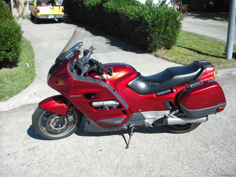 Honda st1100