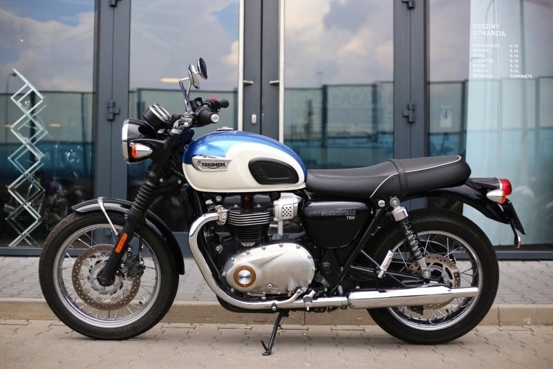 Мотоцикл Триумф Bonneville t100