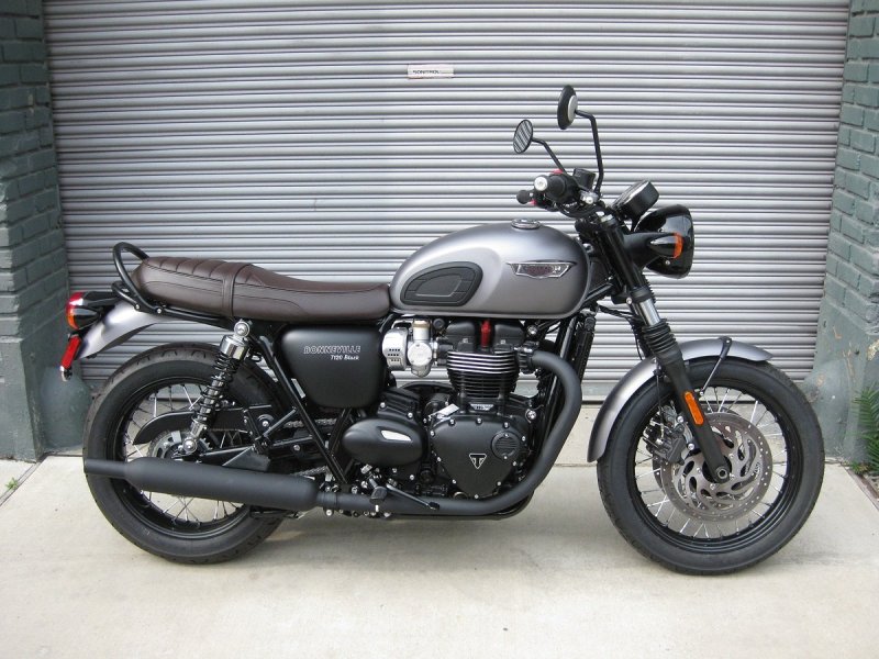 Triumph Bonneville t120 Black