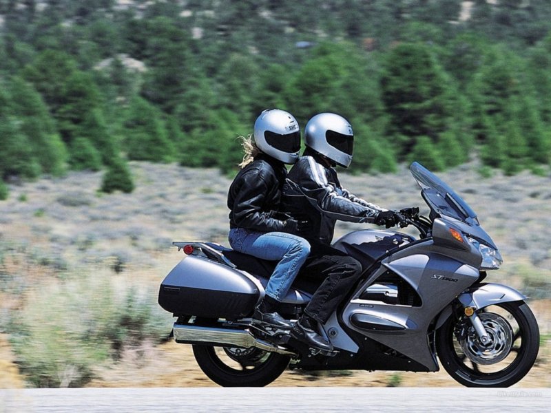 Honda st1300