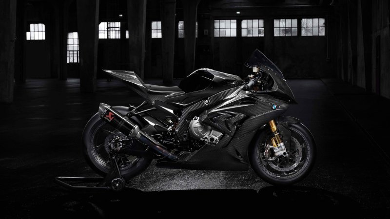 BMW hp4 Race Black