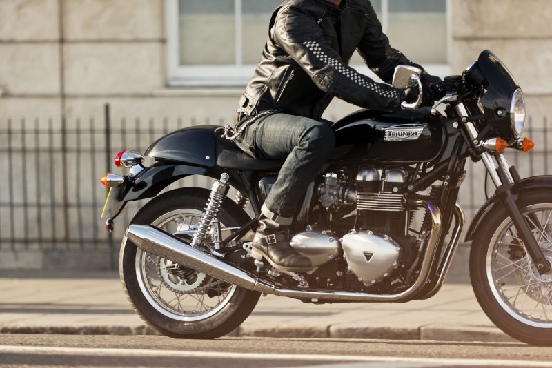 2014 Triumph Thruxton (Cafe Racer)