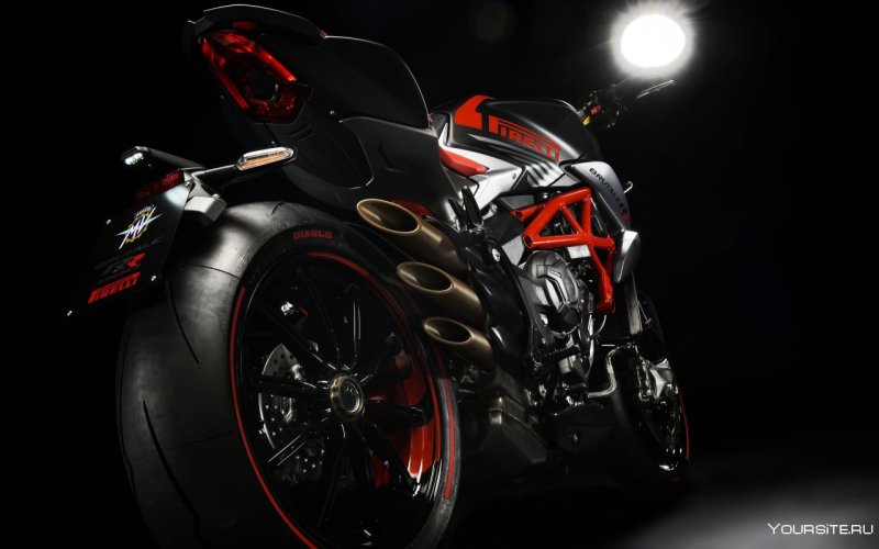 Мото MV Agusta 800 brutale