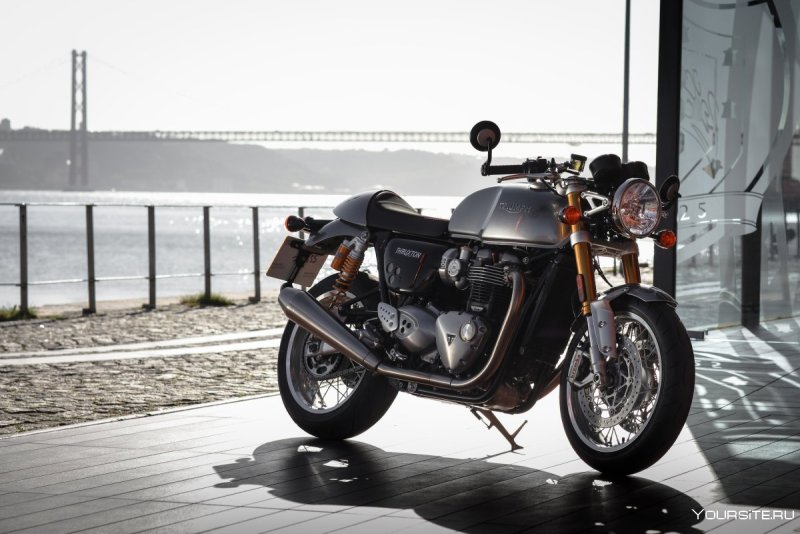 Мотоцикл Triumph Thruxton r