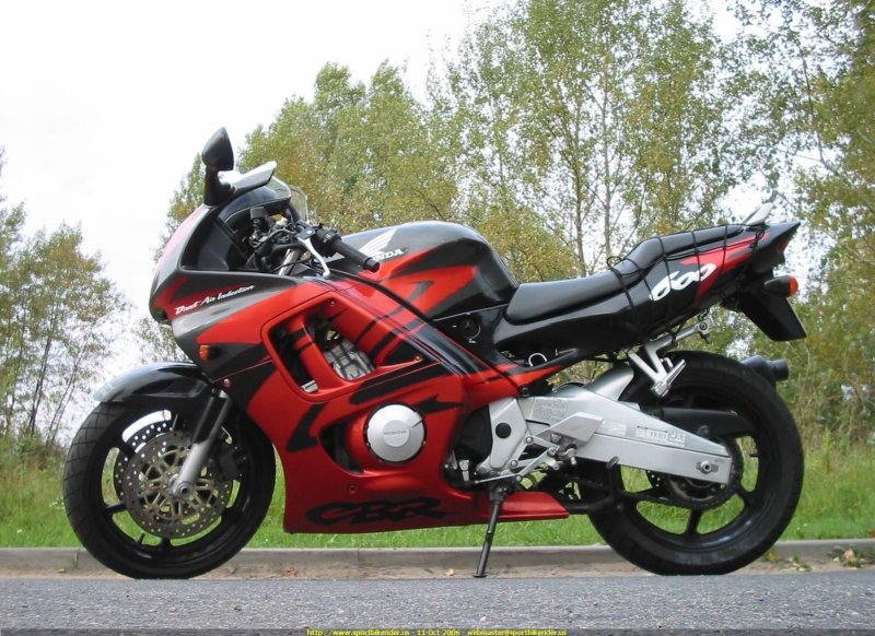 Мотоцикл Honda CBR 600 f1