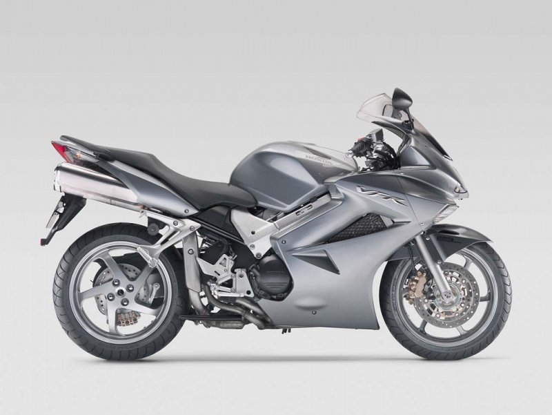 Мотоцикл Honda VFR 800