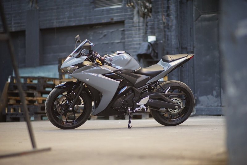 Электромотоцикл Yamaha r3